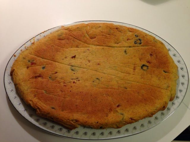 Zeytinli ve Kırmızı Biberli Kek